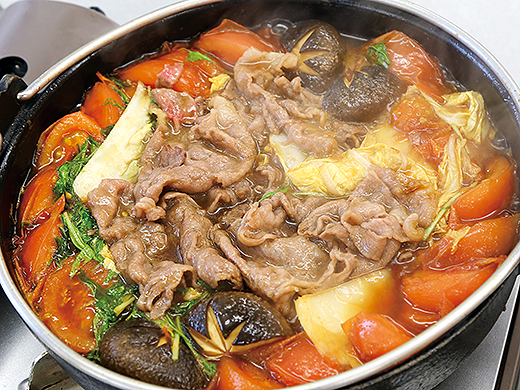 酸味と甘さがやみつきに トマトすき焼き