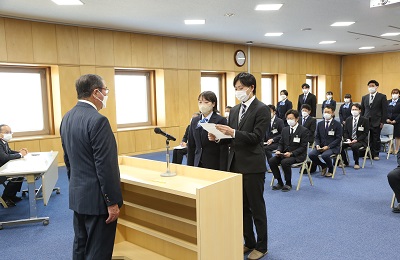 新採用職員入組式 社会人としての心構えを