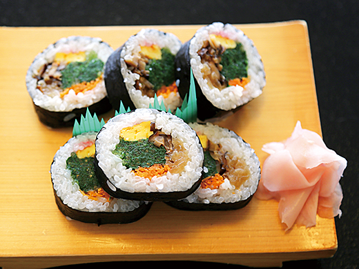 シャキシャキ食感が楽しめる 水菜入り巻き寿司